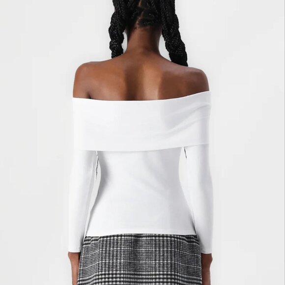 Abercrombie Long-Sleeve Seamless Tuckable Off-The-Shoulder Top - Picture 3 of 6